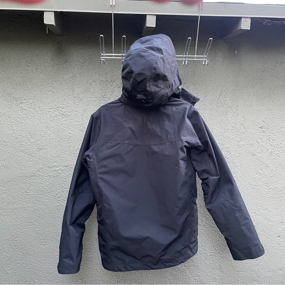 Patagonia men’s insulated size small snow jacket with snow bib - Picture 5 of 16